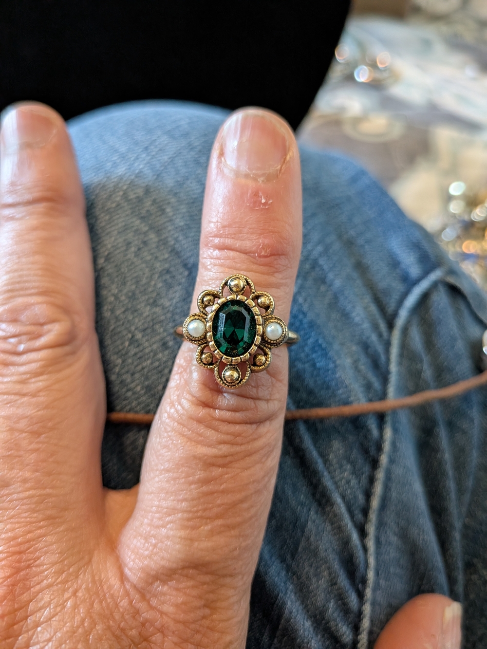 Vintage Green Center Gold-Tone Floral Ring with Pearl Accents